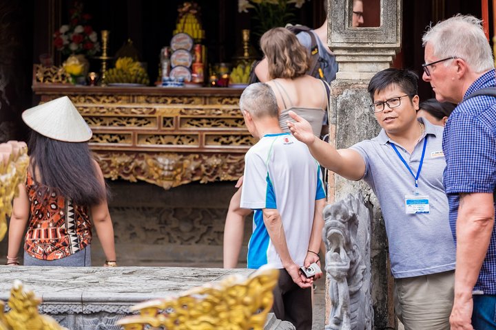 Hoa Lu & Tam Coc day trip from Ha Noi with Biking, Boating & Buffet Lunch