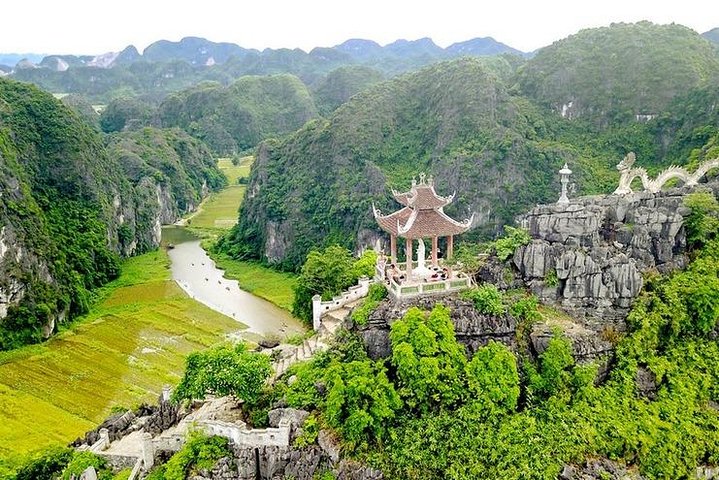 Small Group Ninh Binh Tour : Bai Dinh Trang An Mua Cave Day Tour from Hanoi