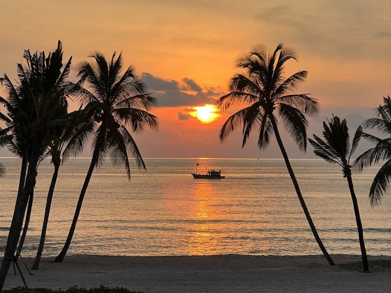 Snorkeling and Sunet BBQ Dinner on the Island