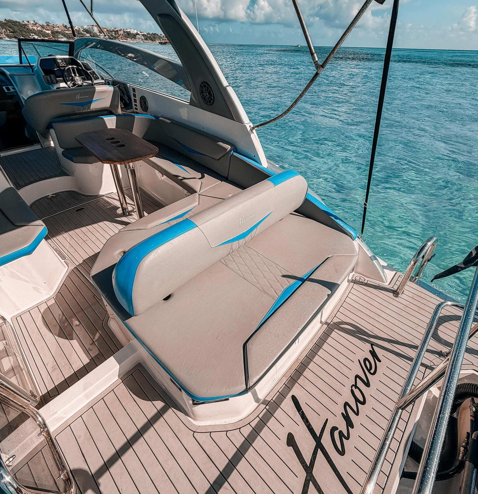 Sport Boat 34 with Cabin and Bathrom for snorkeling and visit Isla Mujeres