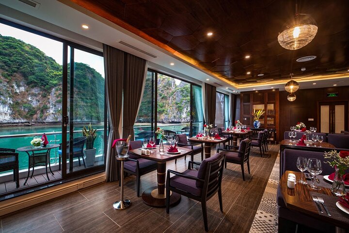 Stellar of The Seas - Top Vip Cruise for 2 Nights Amazing on Bay