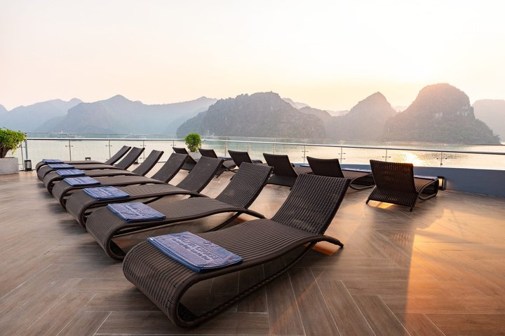 Taliya Modern Yacht Style in Halong Bay with Luxury Service