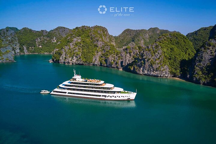 President Terrace Suite on Top Notch Cruises in Halong Bay (2D1N)