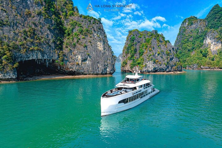Top Luxury 5-Star Symphony Cruise from Hanoi to Halong Bay