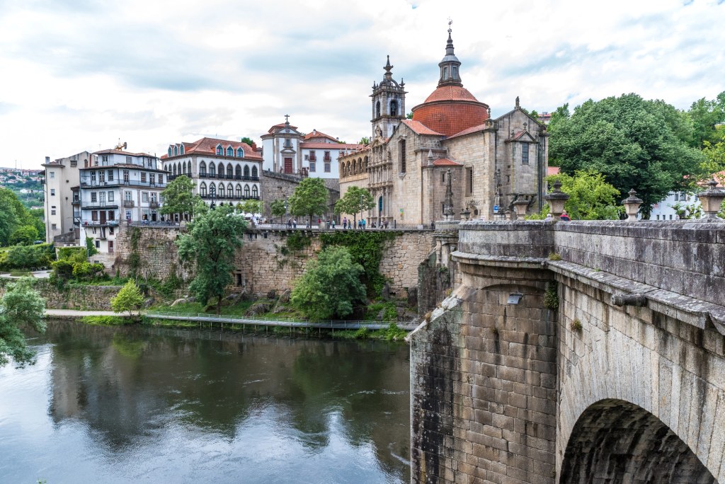 Traditional Dour Valley Tour: Winery, Cruise, Lunch and Viewpoint. - From Porto.