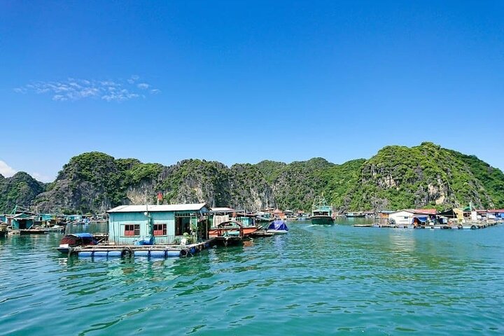 Unique Halong Private Day Cruise with Kayak and Fishing Village