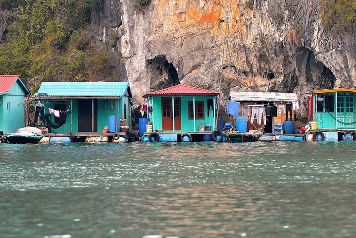 Unique Halong Private Day Cruise with Kayak and Fishing Village
