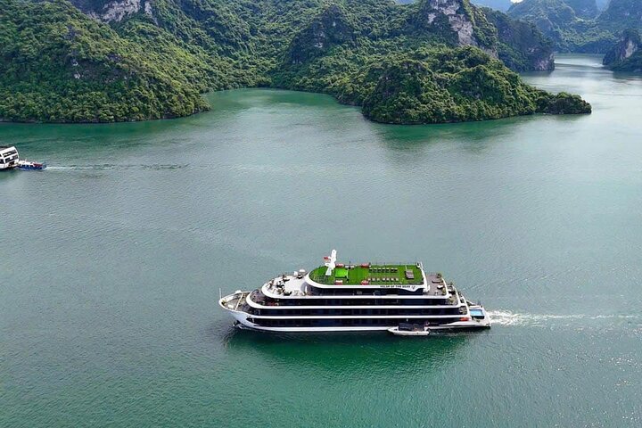 Velar of the Seas 2D1N Cruise – Explore Halong & Lan Ha Bay