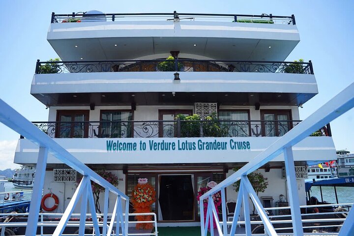 Verdure Grand Cruise Halong Overnight 5 Stars Cruise (2D1N)