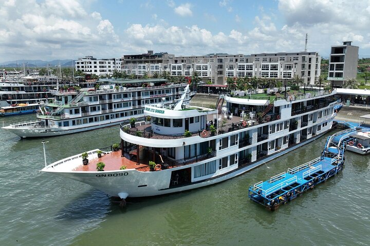 Verdure Lotus Grandeur Cruise 5 Star Halong Bay 2 days 1 night