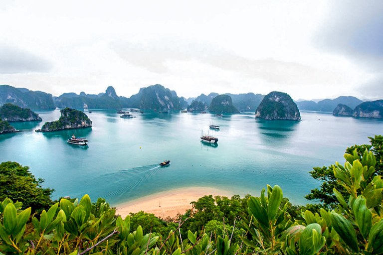 Vietnam Essence Journey 8 Days | Private Vietnam Tour from Hanoi to Saigon