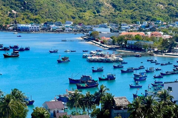 Vinh Hy Bay Snorkeling, Hidden Waterfall Discovery from Mui Ne