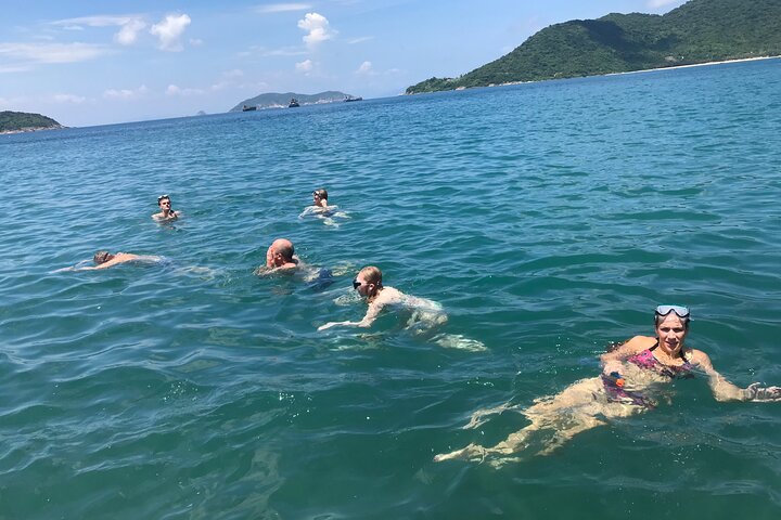 Walking under sea - Snorkeling in Cham Island